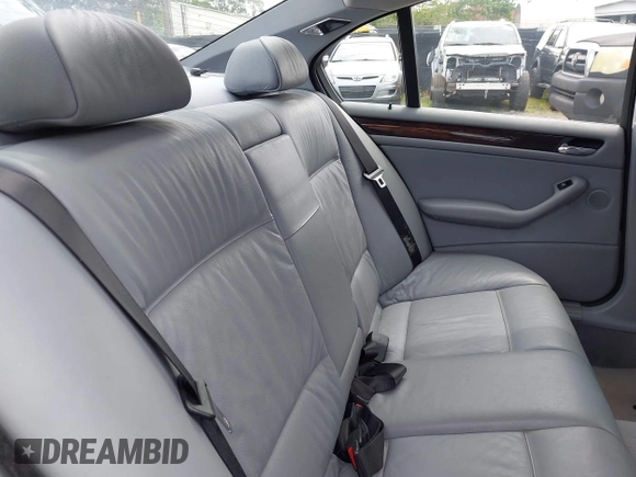 2002 BMW 3 Series 330i with VIN WBAEV53402KM15066, listed as a IAAI auction lot 42053080 with Not Provided miles and . Bid and sale history available at DreamBid. Image 8.