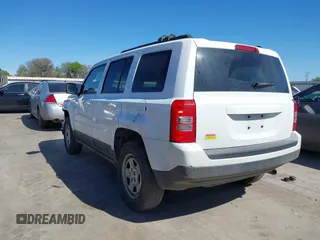 2015 Jeep Patriot High Altitude with VIN 1C4NJRAB4FD393641, listed as a IAAI auction lot 41814354 with 119,816 mi miles. Bid and sale history available at carsss.com. Image 3.