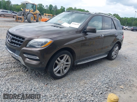 2013 Mercedes-Benz M ML 350 with VIN 4JGDA5HB4DA244103, listed as a IAAI auction lot 42106199 with 145,464 mi miles. Bid and sale history available at carsss.com. Image 17.