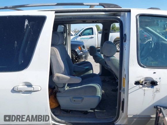 2000 Toyota Sienna LE with VIN 4T3ZF13C2YU171440, listed as a IAAI auction lot 42045373 with Not Provided miles and . Bid and sale history available at DreamBid. Image 8.
