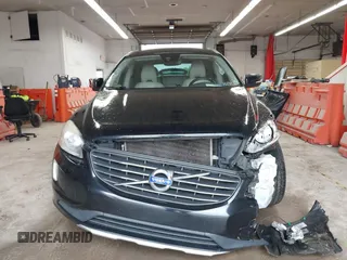 2015 Volvo XC60 T5 z VIN YV4612RK5F2632557, wystawiony jako IAAI lot #42257821 z przebiegiem 151 372 mil mil oraz . Historia ofert i sprzedaży dostępna na DreamBid. Obrazek 12.