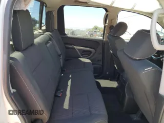2015 Nissan Titan Pro-4X z VIN 1N6AA0EC9FN512658, wystawiony jako Copart lot #68066964 z przebiegiem 131 026 mil mil oraz Szkoda całkowita • Salvage title. Historia ofert i sprzedaży dostępna na DreamBid. Obrazek 10.