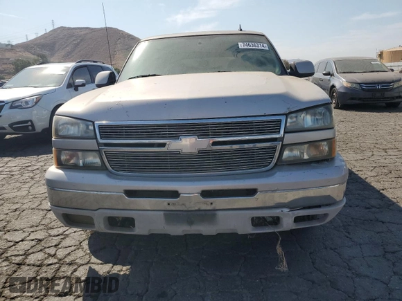 2006 Chevrolet Tahoe LS with VIN 1GNEC13V56R168187, listed as a Copart auction lot 74636314 with 207,634 mi miles and Salvage Title. Bid and sale history available at carsss.com. Image 5.