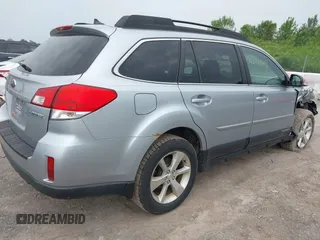 2013 Subaru Outback Limited с VIN 4S4BRCLC8D3288324, выставлен на аукционе IAAI как лот 42381236 с пробегом 142 224 миль миль и . История ставок и продаж доступна на DreamBid. Изображение 4.