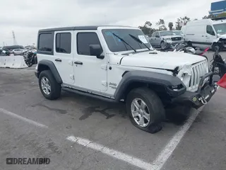 2018 Jeep Wrangler Unlimited Sport S with VIN 1C4HJXDG5JW172815, listed as a IAAI auction lot 41712606 with 33,329 mi miles. Bid and sale history available at carsss.com. Image 1.