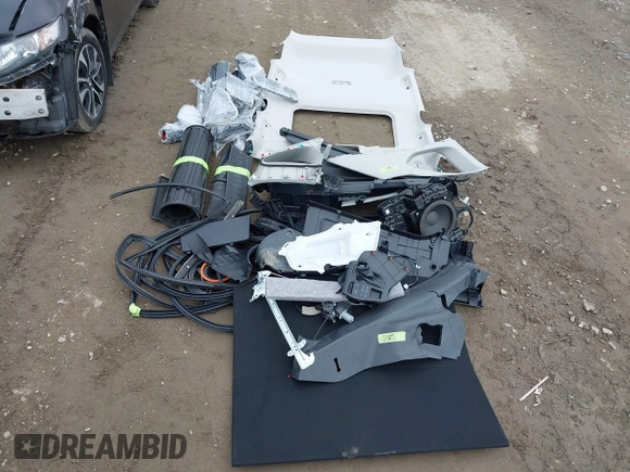 2021 Toyota RAV4 XLE Premium с VIN JTMA1RFV8MD069137, выставлен на аукционе IAAI как лот 42371437 с пробегом 25 602 миль миль и . История ставок и продаж доступна на DreamBid. Изображение 12.