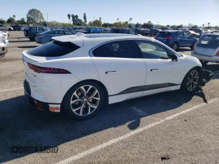 2019 Jaguar I-Pace SE z VIN SADHC2S18K1F73762, wystawiony jako Copart lot #49235464 z przebiegiem 43 376 mil mil oraz . Historia ofert i sprzedaży dostępna na DreamBid. Obrazek 3.