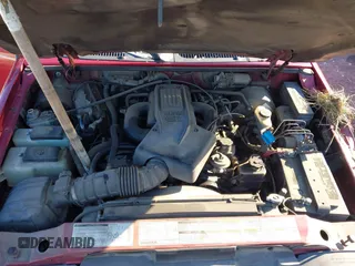 2000 Ford Explorer Eddie Bauer with VIN 1FMZU74E2YZA71908, listed as a IAAI auction lot 41262892 with 205,320 mi miles and . Bid and sale history available at DreamBid. Image 10.