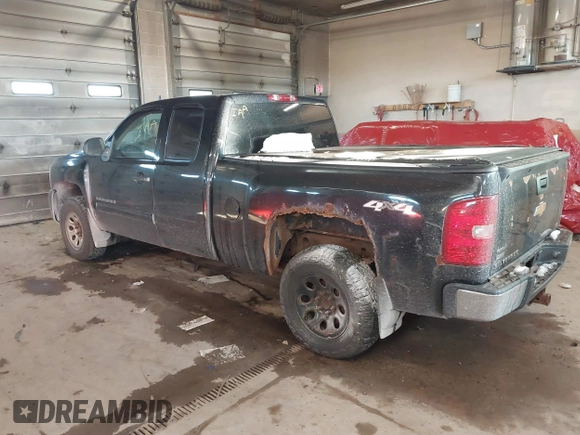 2010 Chevrolet Silverado 1500 LS with VIN 1GCSKREAXAZ161901, listed as a IAAI auction lot 41502944 with 289,439 mi miles and . Bid and sale history available at DreamBid. Image 3.