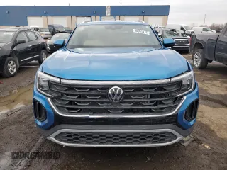 2024 Volkswagen Atlas SE with VIN 1V2HE2CA7RC214871, listed as a Copart auction lot 50061975 with 18,808 mi miles and Clean title. Bid and sale history available at DreamBid. Image 5.