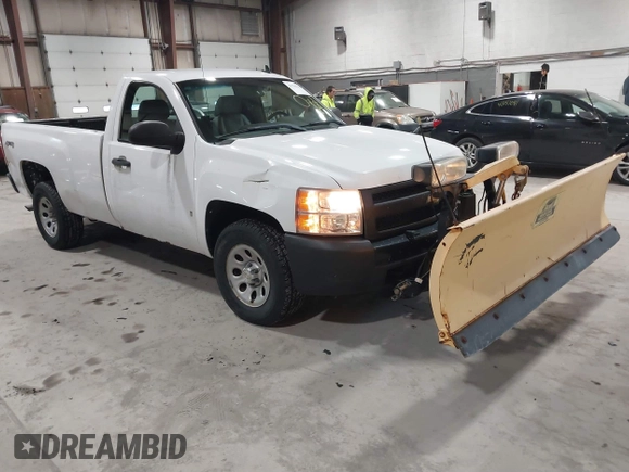 2008 Chevrolet Silverado 1500 Work Truck with VIN 1GCEK14C38Z242301, listed as a IAAI auction lot 41782709 with 42,525 mi miles. Bid and sale history available at carsss.com. Image 1.