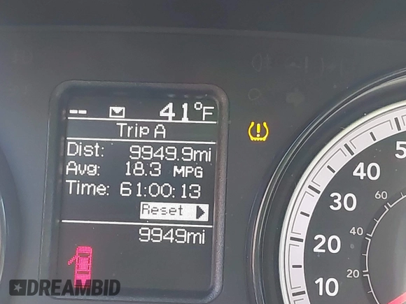 2021 Ram 1500 Tradesman z VIN 3C6RR6KG4MG711610, wystawiony jako IAAI lot #40942505 z przebiegiem 9 949 mil mil oraz . Historia ofert i sprzedaży dostępna na DreamBid. Obrazek 16.