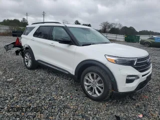 2024 Ford Explorer XLT with VIN 1FMSK7DH0RGA83277, listed as a Copart auction lot 47961435 with 7,448 mi miles and Salvage Title. Bid and sale history available at carsss.com. Image 4.