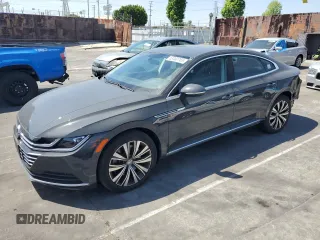 2020 Volkswagen Arteon SE with VIN WVWBR7AN8LE013877, listed as a Copart auction lot 53460765 with 30,603 mi miles and Salvage title. Bid and sale history available at DreamBid. Image 1.