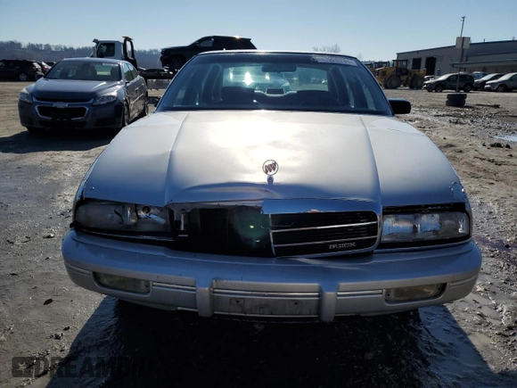 1993 Buick Regal with VIN 2G4WB54TXP1424270, listed as a Copart auction lot 41926734 with 114,102 mi miles and Salvage Title. Bid and sale history available at DreamBid. Image 5.
