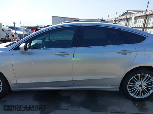 2016 Ford Fusion SE with VIN 3FA6P0HD5GR279541, listed as a IAAI auction lot 41849560 with 70,639 mi miles. Bid and sale history available at carsss.com. Image 15.