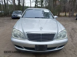 2004 Mercedes-Benz S-Class 4.3L with VIN WDBNG83J24A429403, listed as a IAAI auction lot 41744817 with 188,291 mi miles. Bid and sale history available at carsss.com. Image 6.