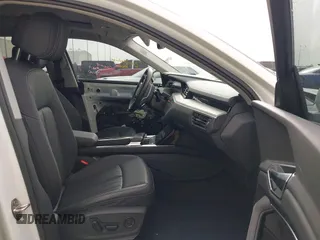 2022 Audi e-tron Premium Plus with VIN WA1LAAGE6NB033284, listed as a IAAI auction lot 41784457 with 30,964 mi miles and . Bid and sale history available at DreamBid. Image 5.