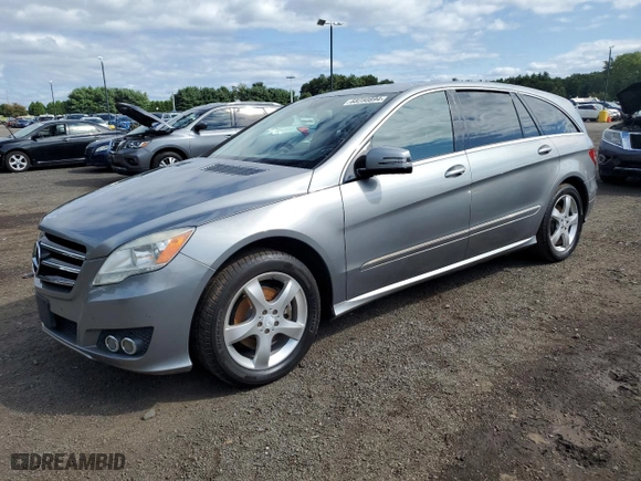 2011 Mercedes-Benz R-Class R 350 with VIN 4JGCB6FE1BA125949, listed as a Copart auction lot 68250894 with 185,994 mi miles and Clean Title. Bid and sale history available at carsss.com. Image 1.