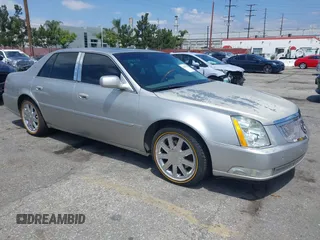 2006 Cadillac DTS w/1SC with VIN 1G6KD57Y46U118241, listed as a IAAI auction lot 42142750 with 136,121 mi miles. Bid and sale history available at carsss.com. Image 1.