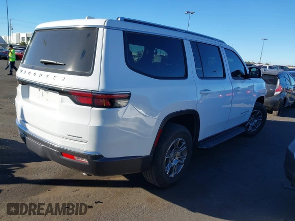2022 Jeep Wagoneer Series I with VIN 1C4SJVAT8NS220302, listed as a IAAI auction lot 41297633 with 21,019 mi miles and . Bid and sale history available at DreamBid. Image 4.