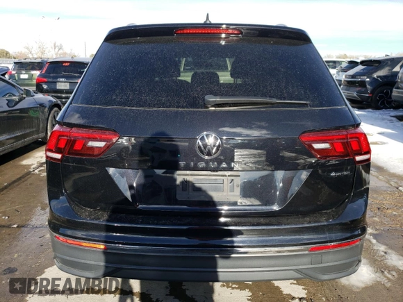 2022 Volkswagen Tiguan S with VIN 3VV0B7AX6NM067089, listed as a Copart auction lot 84046074 with 39,664 mi miles and Salvage Title. Bid and sale history available at carsss.com. Image 6.