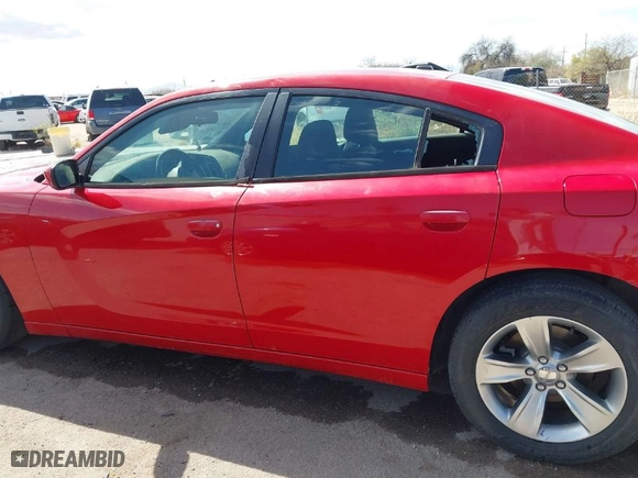 2015 Dodge Charger SE with VIN 2C3CDXBG8FH785073, listed as a IAAI auction lot 41940067 with 103,979 mi miles. Bid and sale history available at carsss.com. Image 13.
