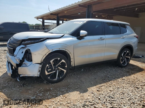 2024 Mitsubishi Outlander SE z VIN JA4J4VA80RZ074578, wystawiony jako Copart lot #55181295 z przebiegiem 8 151 mil mil oraz Szkoda całkowita • Salvage title. Historia ofert i sprzedaży dostępna na DreamBid. Obrazek 1.