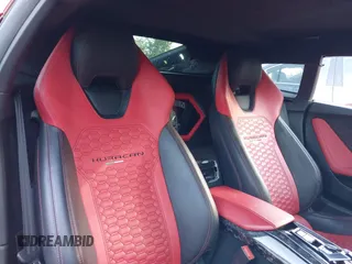 2017 Lamborghini Huracan z VIN ZHWUC2ZF9HLA07464, wystawiony jako IAAI lot #40491332 z przebiegiem 15 069 mil mil oraz . Historia ofert i sprzedaży dostępna na DreamBid. Obrazek 8.