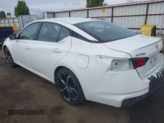 2024 Nissan Altima SR z VIN 1N4BL4CV5RN364421, wystawiony jako IAAI lot #42299917 z przebiegiem 36 169 mil mil oraz . Historia ofert i sprzedaży dostępna na DreamBid. Obrazek 3.