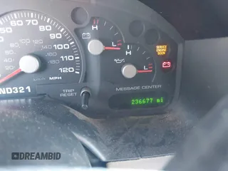 2005 Ford Explorer z VIN 1FMDU63K25UB70832, wystawiony jako IAAI lot #41788209 z przebiegiem 236 677 mil mil oraz . Historia ofert i sprzedaży dostępna na DreamBid. Obrazek 7.