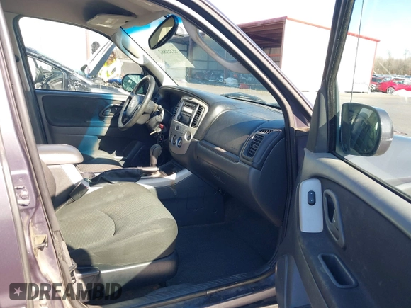 2006 Mazda Tribute LX with VIN 4F2YZ94166KM15756, listed as a IAAI auction lot 41448862 with 101,862 mi miles and . Bid and sale history available at DreamBid. Image 5.