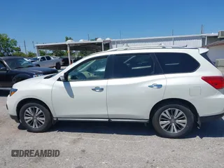 2018 Nissan Pathfinder SV with VIN 5N1DR2MN3JC620443, listed as a IAAI auction lot 42065523 with 137,449 mi miles. Bid and sale history available at carsss.com. Image 13.