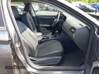 2020 Volkswagen Jetta SEL z VIN 3VWEB7BU2LM024016, wystawiony jako IAAI lot #42341318 z przebiegiem 40 480 mil mil oraz . Historia ofert i sprzedaży dostępna na DreamBid. Obrazek 5.