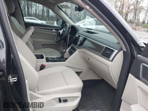 2019 Volkswagen Atlas SEL with VIN 1V2MR2CA4KC592087, listed as a IAAI auction lot 41961829 with 101,267 mi miles and . Bid and sale history available at DreamBid. Image 5.