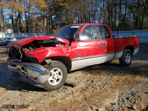 1996 Dodge Ram 1500 with VIN 3B7HC13YXTG136928, listed as a Copart auction lot 83470244 with 137,366 mi miles and Salvage Title. Bid and sale history available at carsss.com. Image 1.