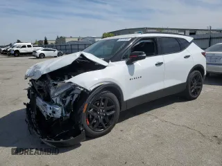 2024 Chevrolet Blazer LT z VIN 3GNKBDRS1RS219190, wystawiony jako Copart lot #53157555 z przebiegiem 13 013 mil mil oraz Szkoda całkowita • Salvage title. Historia ofert i sprzedaży dostępna na DreamBid. Obrazek 1.