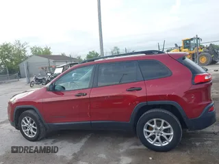 2016 Jeep Cherokee Sport z VIN 1C4PJMAB6GW210810, wystawiony jako IAAI lot #42681813 z przebiegiem 99 792 mil mil oraz . Historia ofert i sprzedaży dostępna na DreamBid. Obrazek 14.