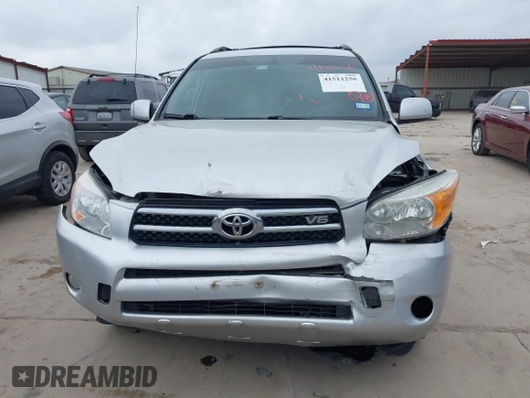 2008 Toyota RAV4 Ltd with VIN JTMZK31V386015551, listed as a IAAI auction lot 41511256 with 188,158 mi miles. Bid and sale history available at carsss.com. Image 13.