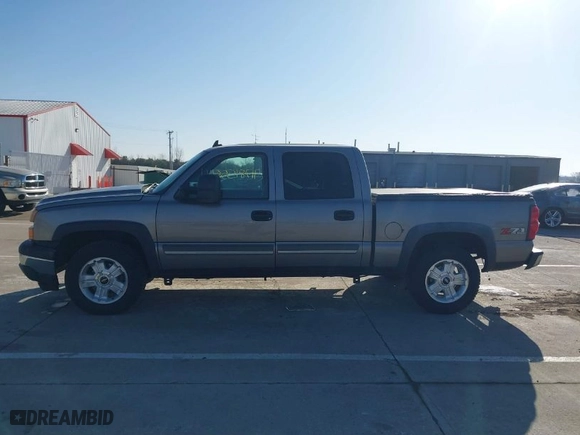 2006 Chevrolet Silverado 1500 LT2 with VIN 2GCEK13T361233699, listed as a IAAI auction lot 41781555 with NaN miles. Bid and sale history available at carsss.com. Image 14.
