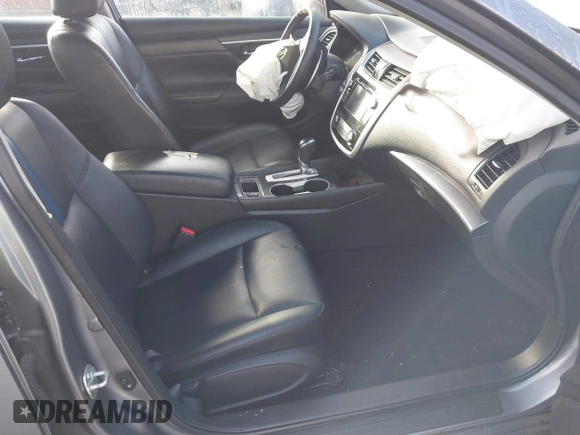 2018 Nissan Altima 2.5 SR with VIN 1N4AL3AP3JC251822, listed as a IAAI auction lot 41875517 with 135,808 mi miles. Bid and sale history available at carsss.com. Image 5.