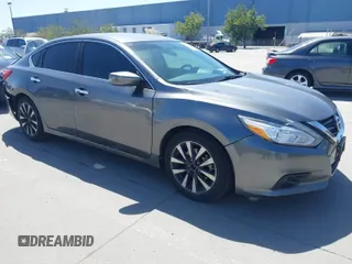 2017 Nissan Altima S z VIN 1N4AL3AP4HC271765, wystawiony jako IAAI lot #41968905 z przebiegiem 106 621 mil mil oraz . Historia ofert i sprzedaży dostępna na DreamBid. Obrazek 1.
