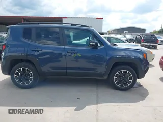 2023 Jeep Renegade Latitude with VIN ZACNJDB10PPP70488, listed as a IAAI auction lot 42224200 with 32,957 mi miles and . Bid and sale history available at carsss.com. Image 13.