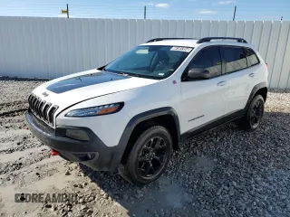 2018 Jeep Cherokee Trailhawk with VIN 1C4PJMBX0JD619737, listed as a Copart auction lot 46181354 with 117,381 mi miles and Clean Title. Bid and sale history available at carsss.com. Image 1.