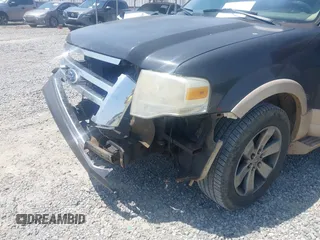 2007 Ford Expedition Eddie Bauer с VIN 1FMFU17507LA39231, выставлен на аукционе IAAI как лот 42293784 с пробегом 274 052 миль миль и . История ставок и продаж доступна на DreamBid. Изображение 6.