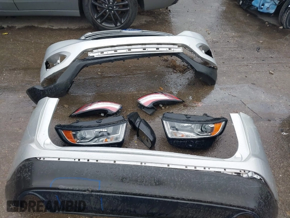 2018 Ford Edge SE с VIN 2FMPK4G93JBC54396, выставлен на аукционе IAAI как лот 42213098 с пробегом 50 085 миль миль и . История ставок и продаж доступна на DreamBid. Изображение 12.