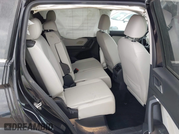 2020 Volkswagen Tiguan SE with VIN 3VV3B7AX7LM067046, listed as a IAAI auction lot 41697405 with 53,573 mi miles and . Bid and sale history available at DreamBid. Image 8.