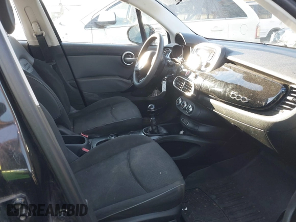 2016 FIAT 500X Pop z VIN ZFBCFXAW6GP340880, wystawiony jako IAAI lot #40949058 z przebiegiem 123 791 mil mil oraz . Historia ofert i sprzedaży dostępna na DreamBid. Obrazek 5.