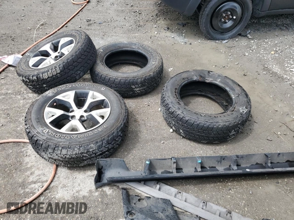 2018 Jeep Cherokee Trailhawk with VIN 1C4PJMBB0JD500672, listed as a Copart auction lot 63207915 with 72,954 mi miles and Salvage title. Bid and sale history available at DreamBid. Image 13.