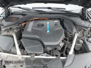 2019 BMW 5 Series 530e с VIN WBAJA9C56KB399028, выставлен на аукционе IAAI как лот 42068202 с пробегом 124 068 миль миль и . История ставок и продаж доступна на DreamBid. Изображение 10.